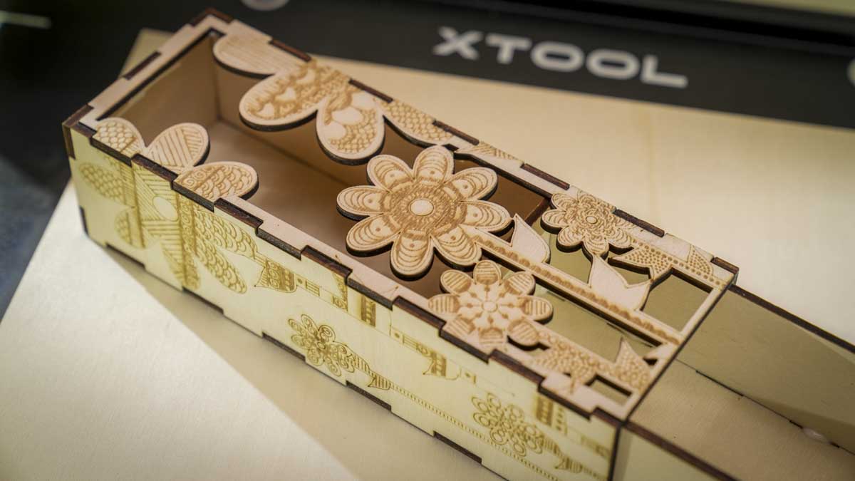 xTool M2
