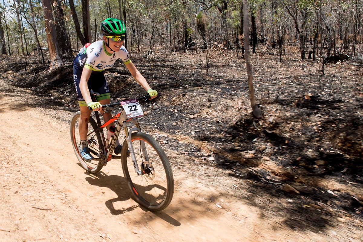Annemiek Van Vleuten opened up a huge lead on stage 2