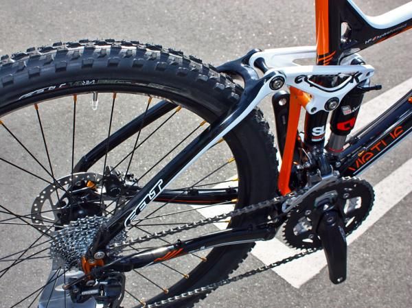 The new hydroformed seat stays are formed as a single unit and then welded to the forged upper link pivots.