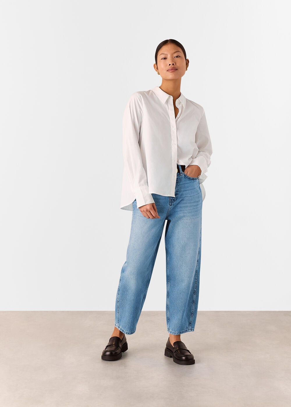 Light Wash Petite Authentic Barrel Leg Jean