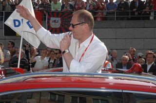 Christian Prudhomme starts the race