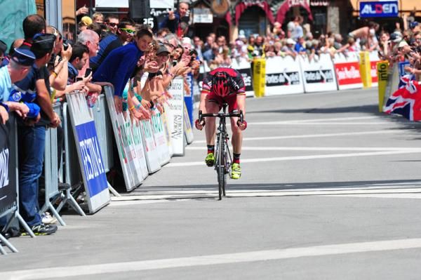 Cadel Evans (BMC) takes second on the stage