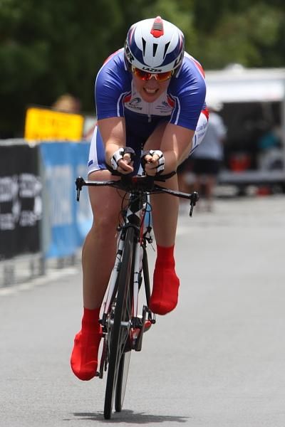 Sarah Roy (NSW) makes her way up the finishing straight