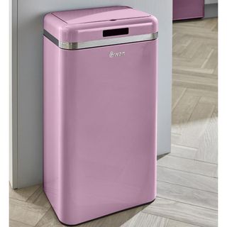 Swan retro square sensor kitchen bin in pink