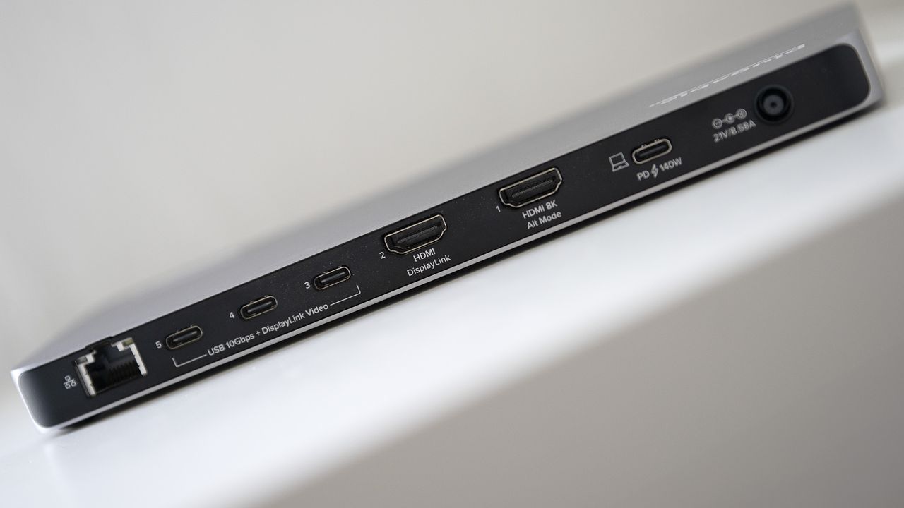 Plugable UD-7400PD dock