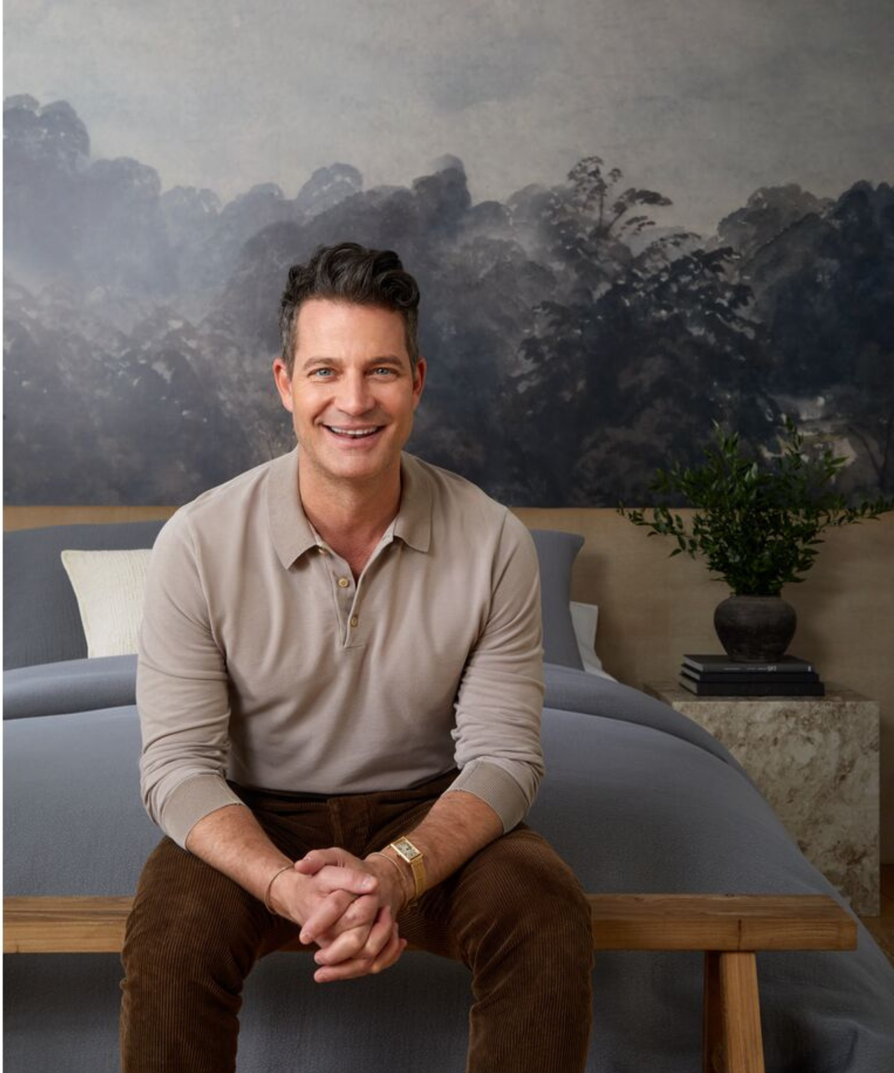 Nate Berkus Reveals His One Rule When Buying New Bedding Homes Gardens   EnVzbGnQCnTrP6d9uG8agC 1280 80 