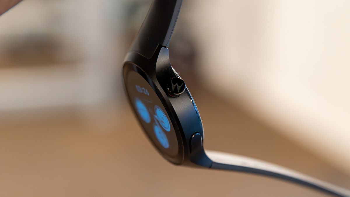 Moto Watch buttons