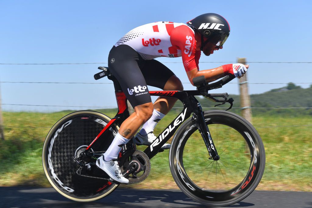 Thomas De Gendt getting aero on the road to Pau