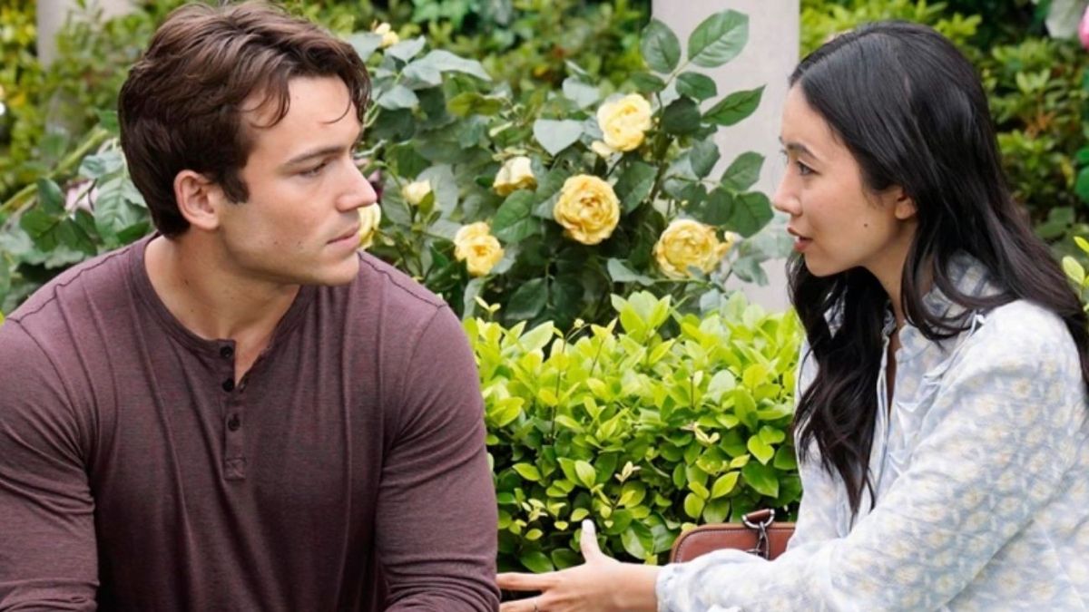 Rory Gibson and Kelsey Wang as Noah and Allie talking outside in The Young and the Restless