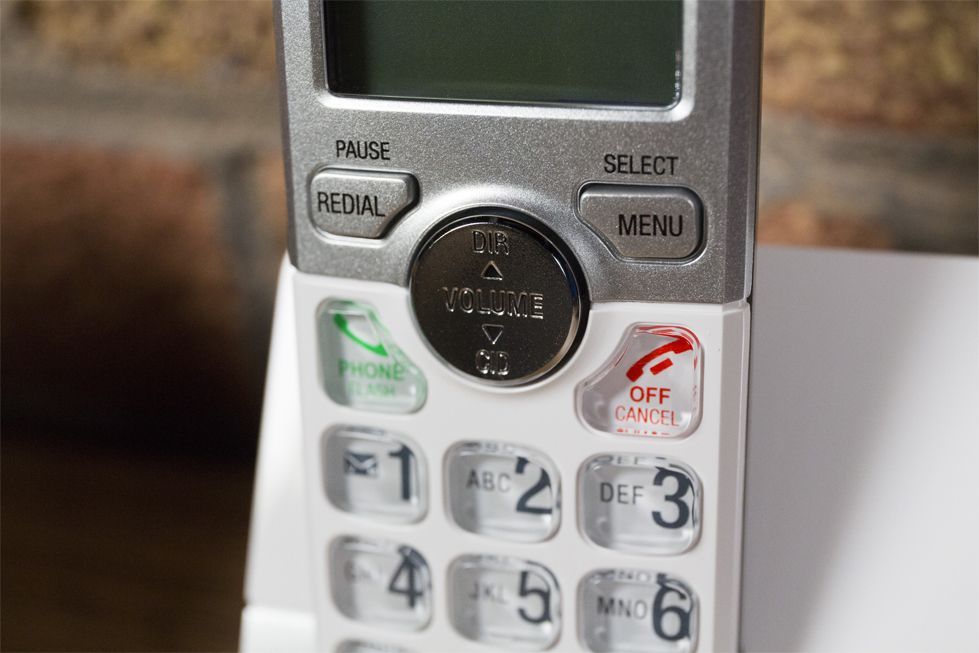 The buttons on the EL51103 are well-labeled and easy to read.