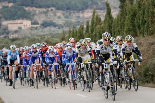 The HTC-Columbia team gets to the front to pull back the breakaway and set the stage for Andre Greipel.