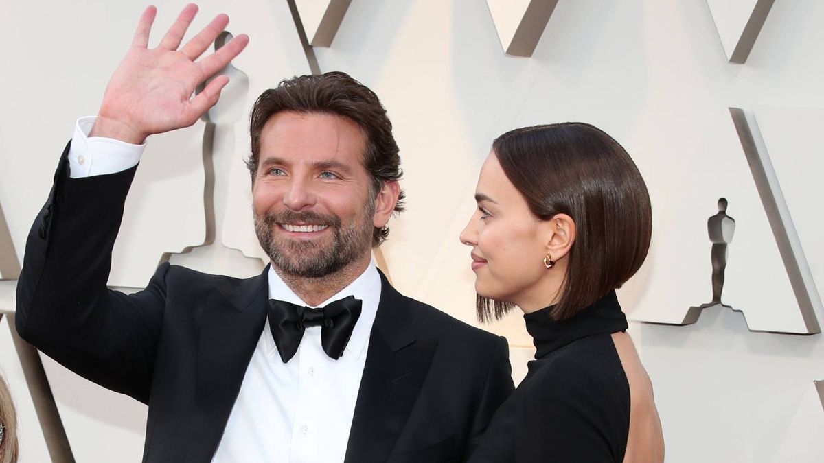 Bradley Cooper And Irina Shayk Just Accidentally Photobombed An ...