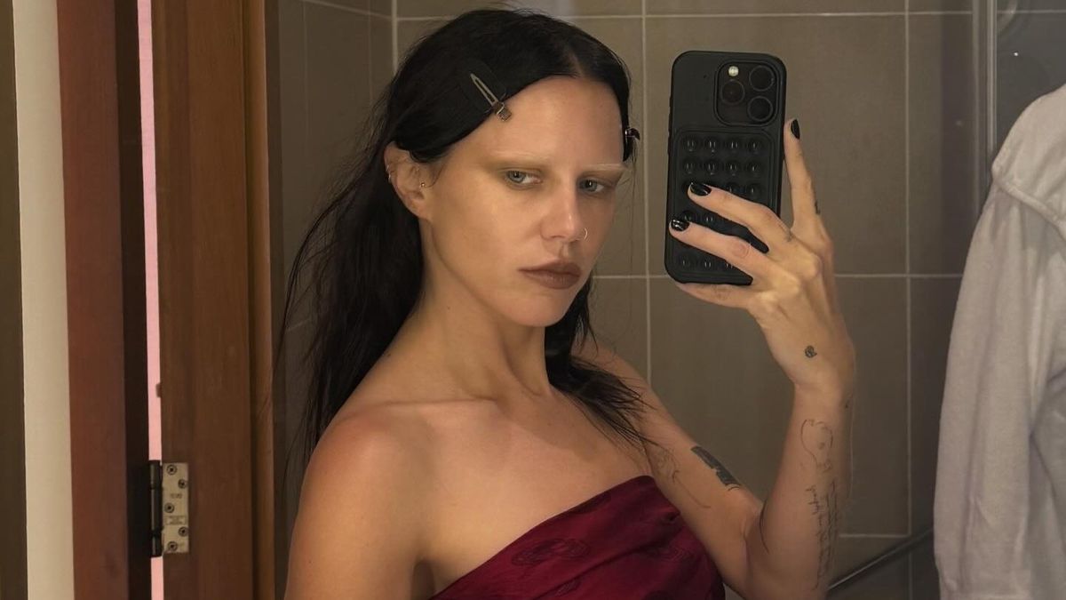 Gabbriette! Megan Fox! Charli! "Messy-Girl Makeup" Is My Roman Empire—Here's Your Ultimate Starter Pack