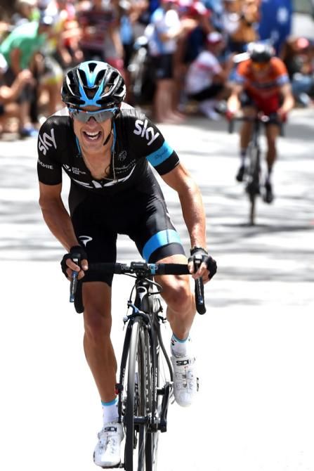Richie Porte (Team Sky) drops Rohan Dennis (BMC)