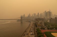 New York's skyline covered in orange wildfire smoke