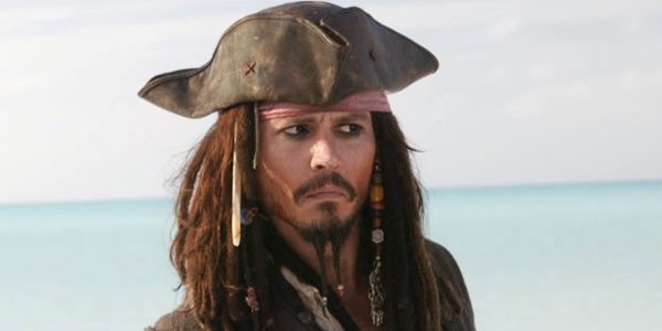 Pirates of the Caribbean: At World&#039;s End Johnny Depp looks concerned as Captain Jack Sparrow