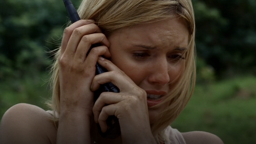 Maggie Grace listening to french message during Lost pilot 