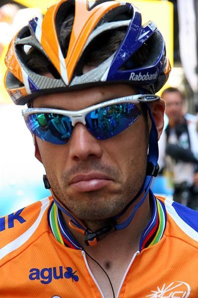 Oscar Freire gives Cyclingnews his big bad bandito face.