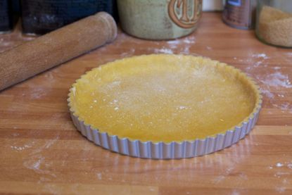 How to line a tart tin with pastry