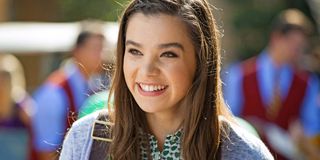 Hailee Steinfeld in Pitch Perfect 2