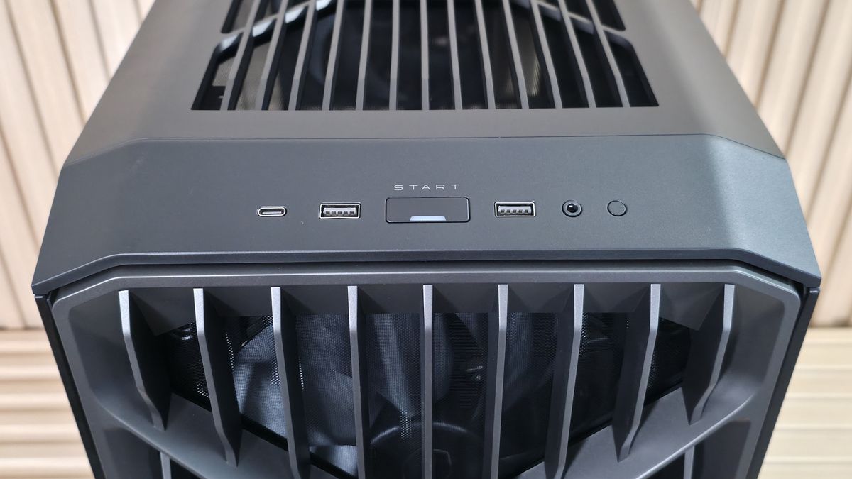 Cooler Master HAF II 500 - Front IO