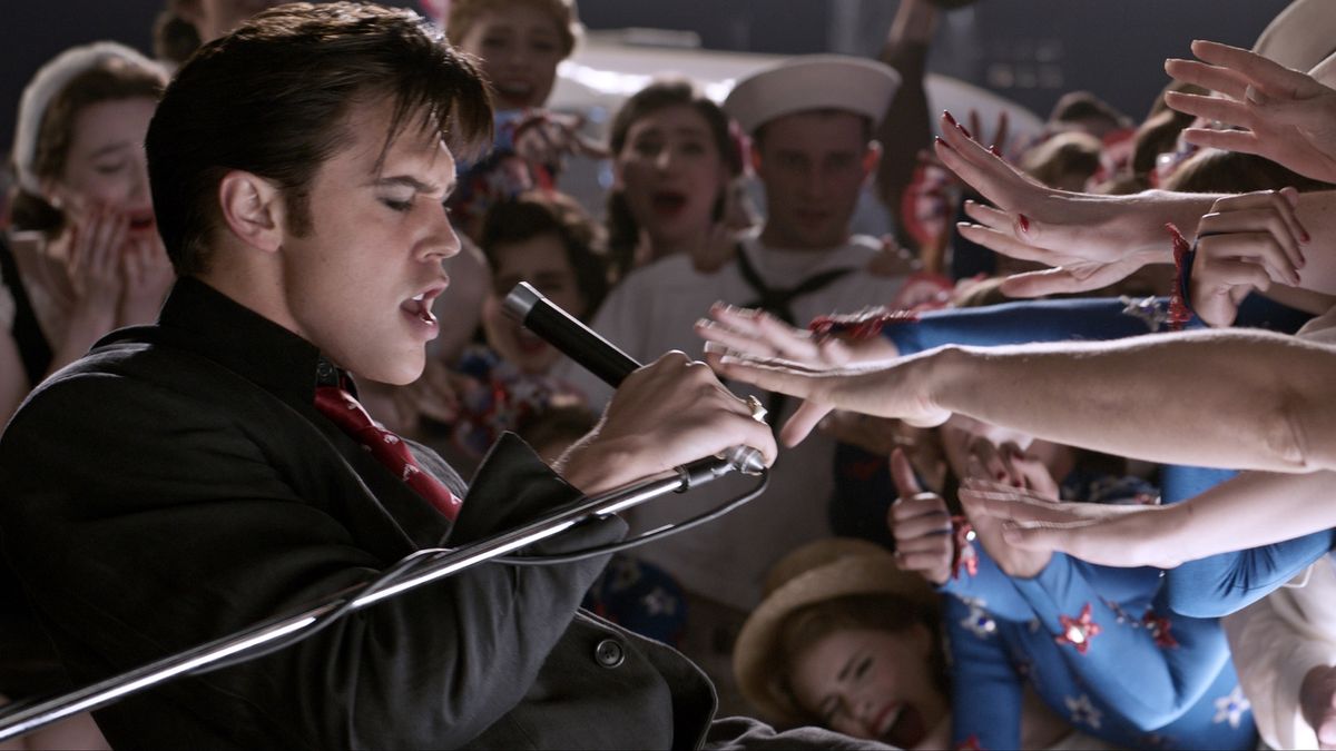 Austin Butler as Elvis Presley in Elvis