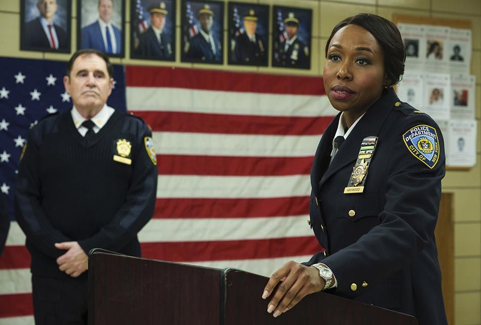 Richard Kind and Amanda Warren in &#039;East New York&#039;