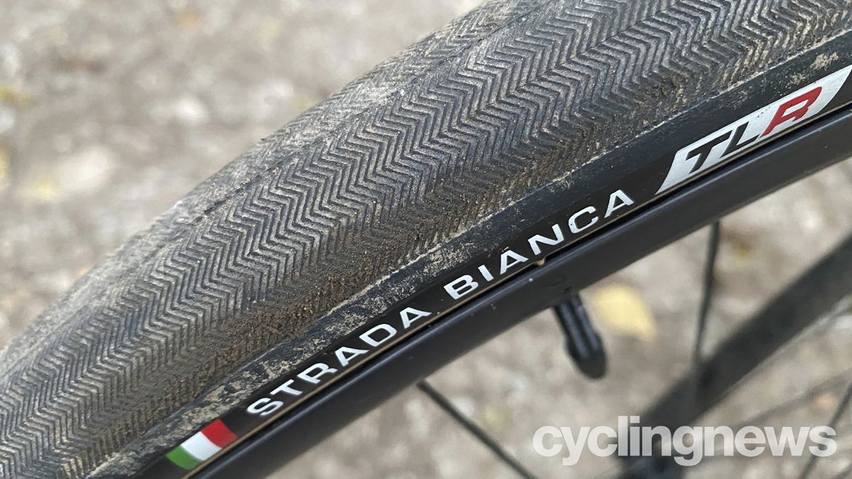Challenge Strada Bianca V-TLR review