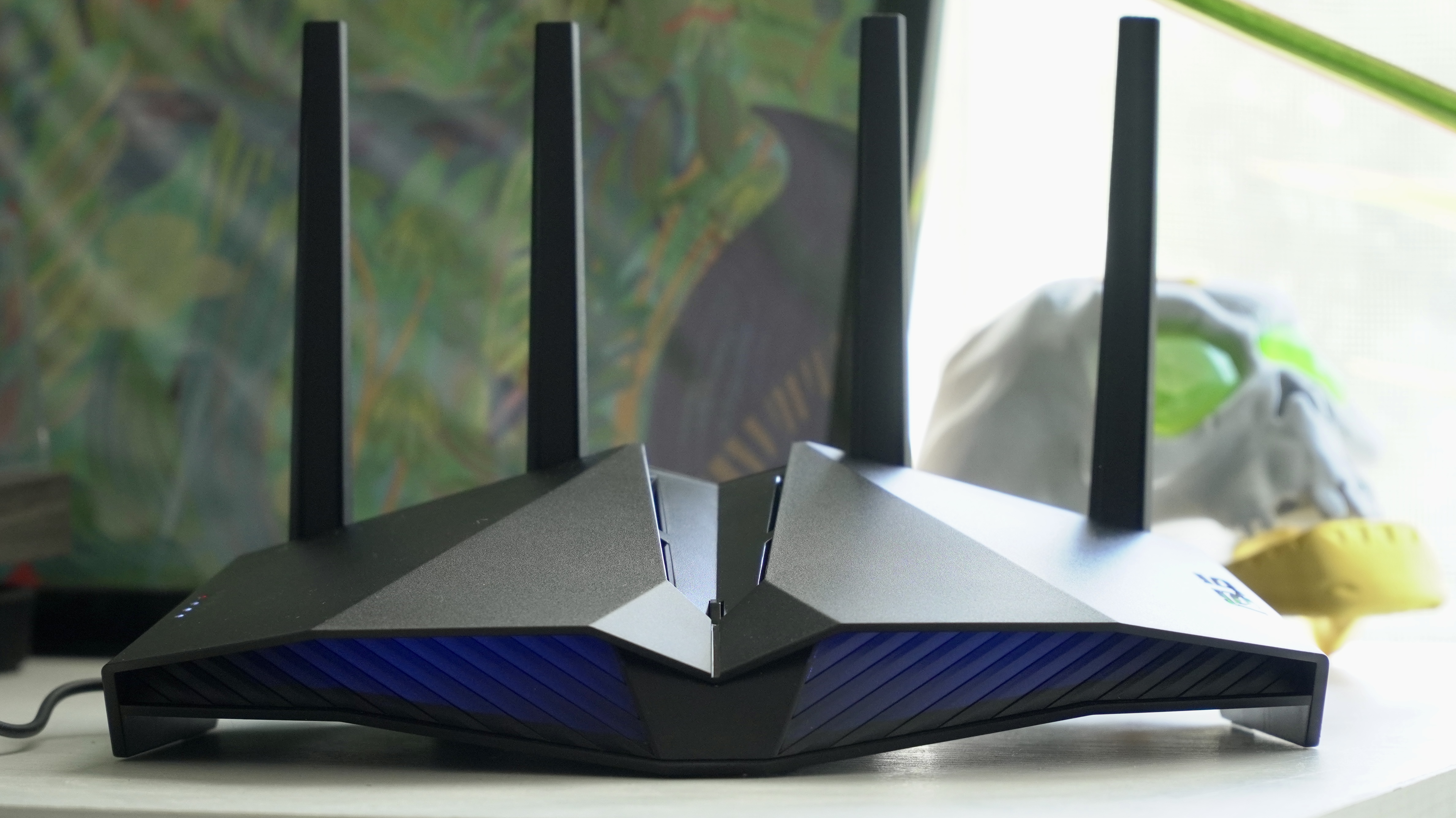 The Asus RT82U is a compact and powerful Wi-Fi 6 router