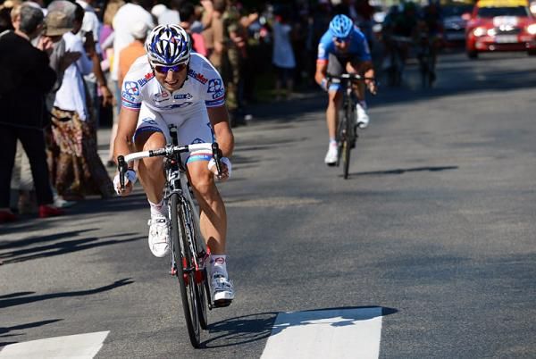 Pierrick F&eacute;drigo (FDJ-BigMat) has attacked his five breakaway companions in the stage 15 endgame as Christian Vande Velde (Garmin-Sharp) is in hot pursuit.