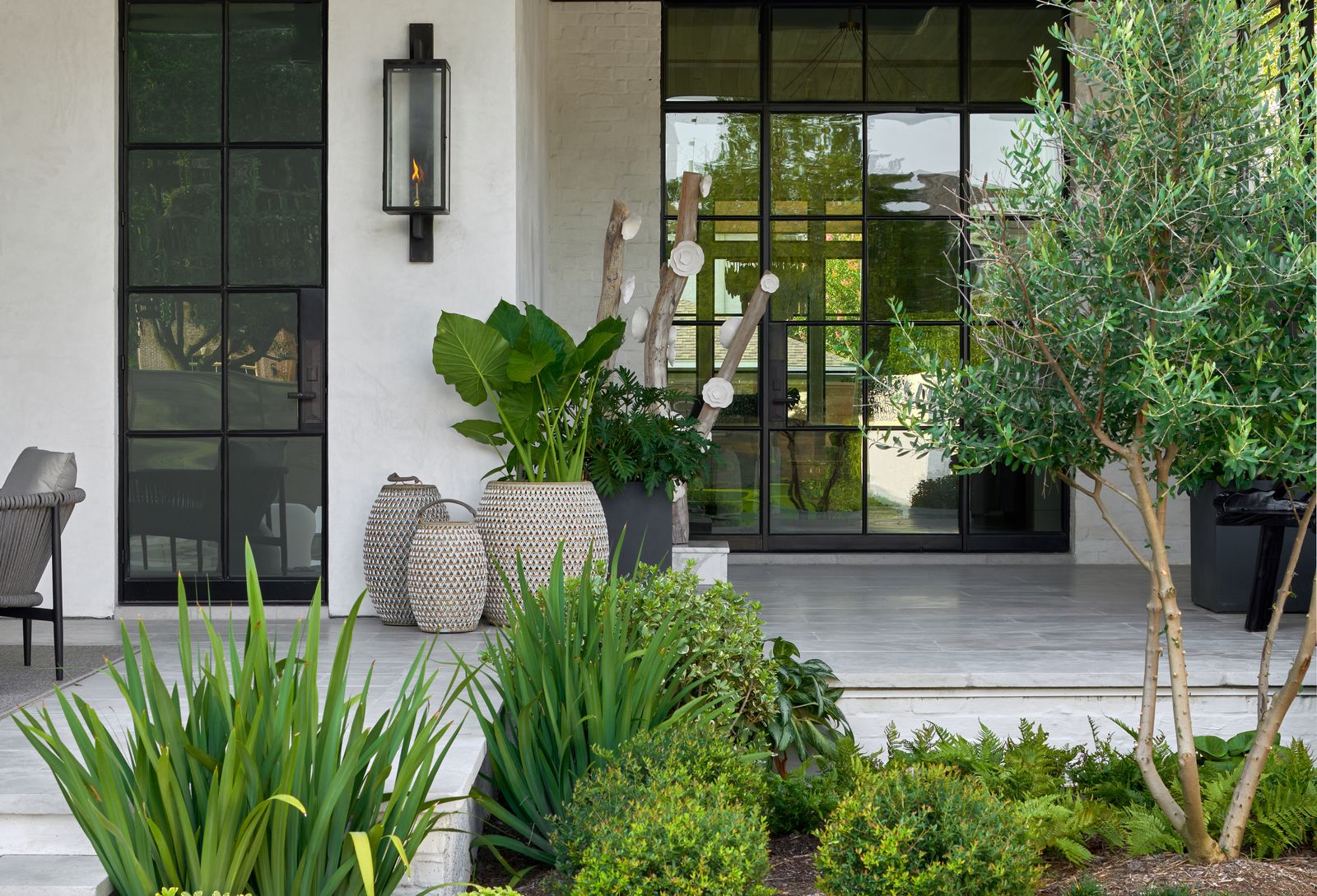 5 plants to display on your doorstep to elevate your front door Livingetc