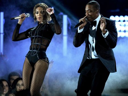 Beyonc&eacute; and Jay Z heat up the 2014 GRAMMYs