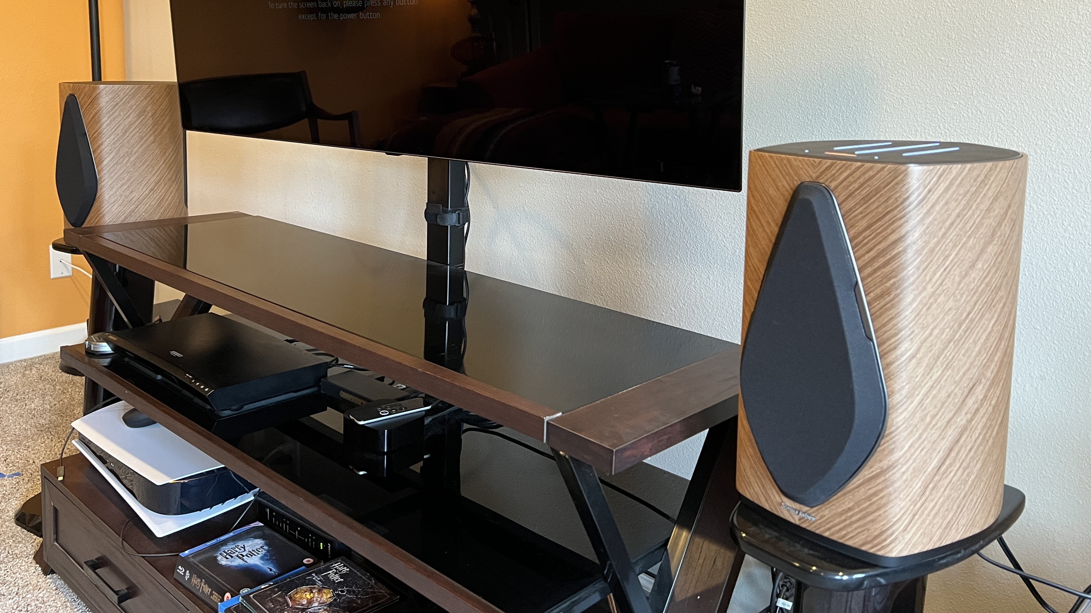 Sonus faber duetto speakers on stands in living room
