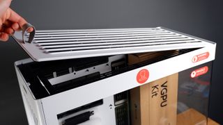 Havn HS 420 VGPU case with various features highlighted.