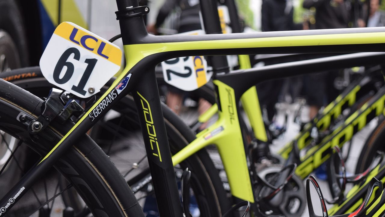 Simon Gerrans rode the Scott Addict for stage 1, whilst his Orica-Scott teammates opted for the aero Foil model