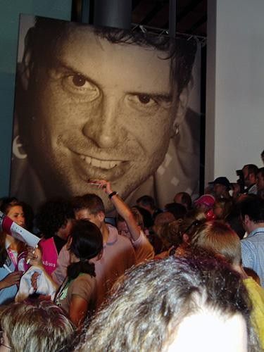 Big Jan is watching!