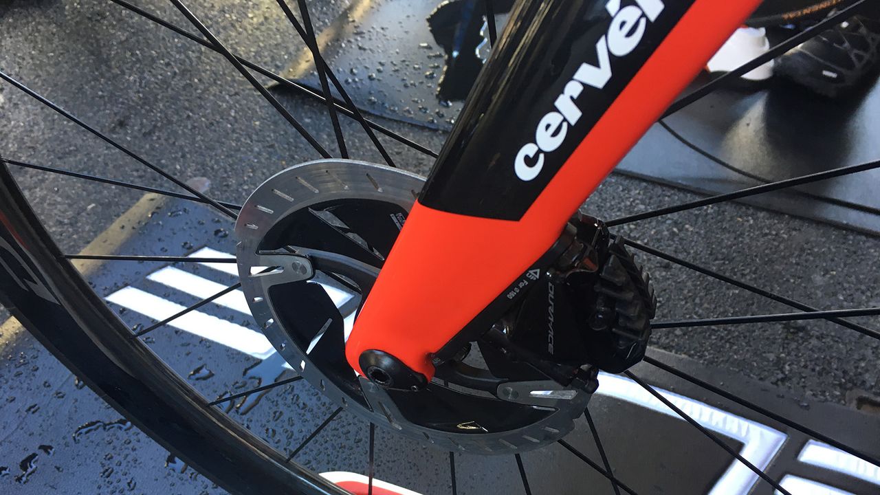 Cerv&eacute;lo's new P5 time trial bike is disc brake only