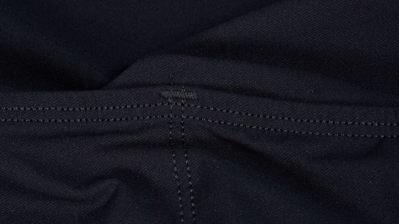 Eliel Del Dios Jersey reinforced stitching on the pocket