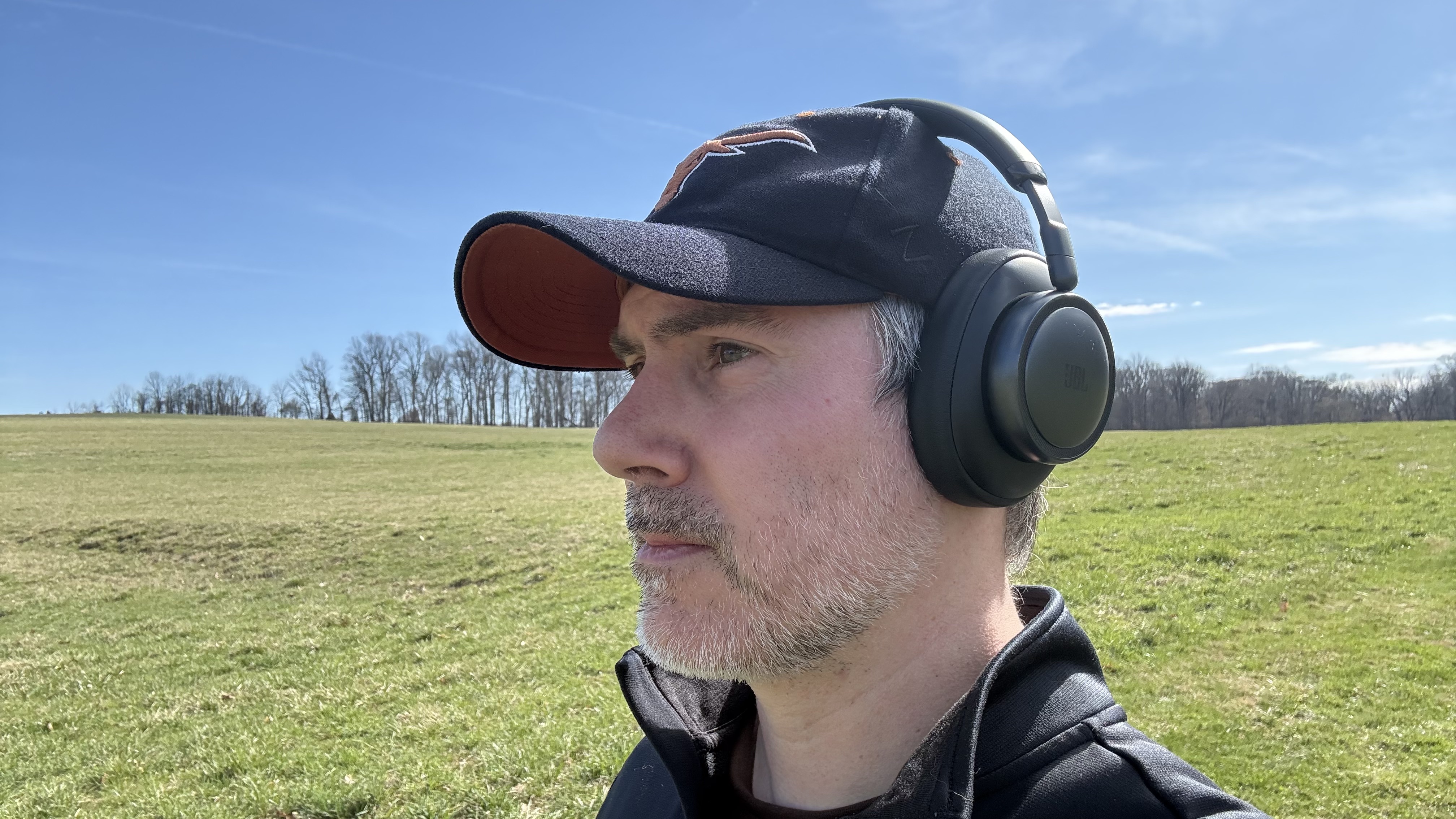 JBL Live 780NC in use