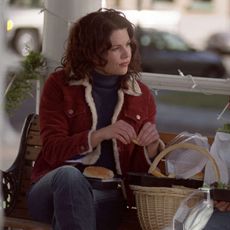 Lorelei Gilmore wears a red jacket