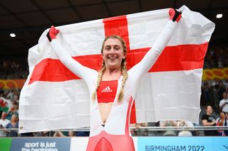 LONDON ENGLAND AUGUST 01 Laura Kenny of Team England celebrates with their flag after winning Gold in the Womens 10km Scratch Race on day four of the Birmingham 2022 Commonwealth Games at Lee Valley Velopark Velodrome on August 01 2022 on the London England Photo by Justin SetterfieldGetty Images