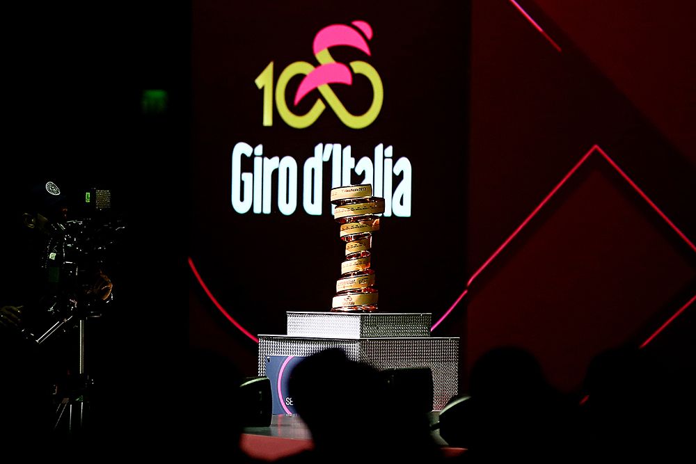 The 2017 Giro d'Italia presentation - trophy