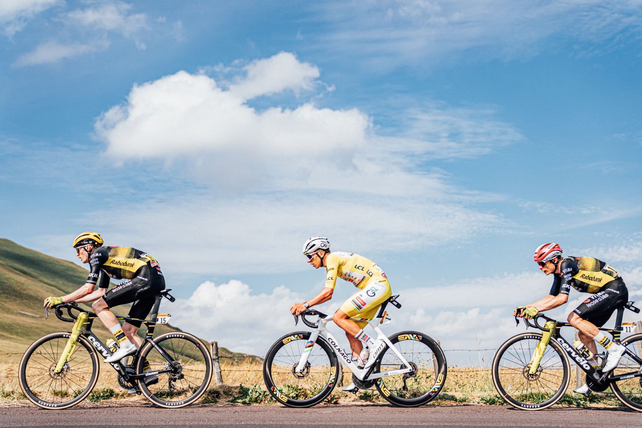 Tadej Pogačar shadowed by Jonas Vingegaard at the 2025 Tour de France