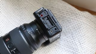 Sony ZV-E1 digital camera ports and connections
