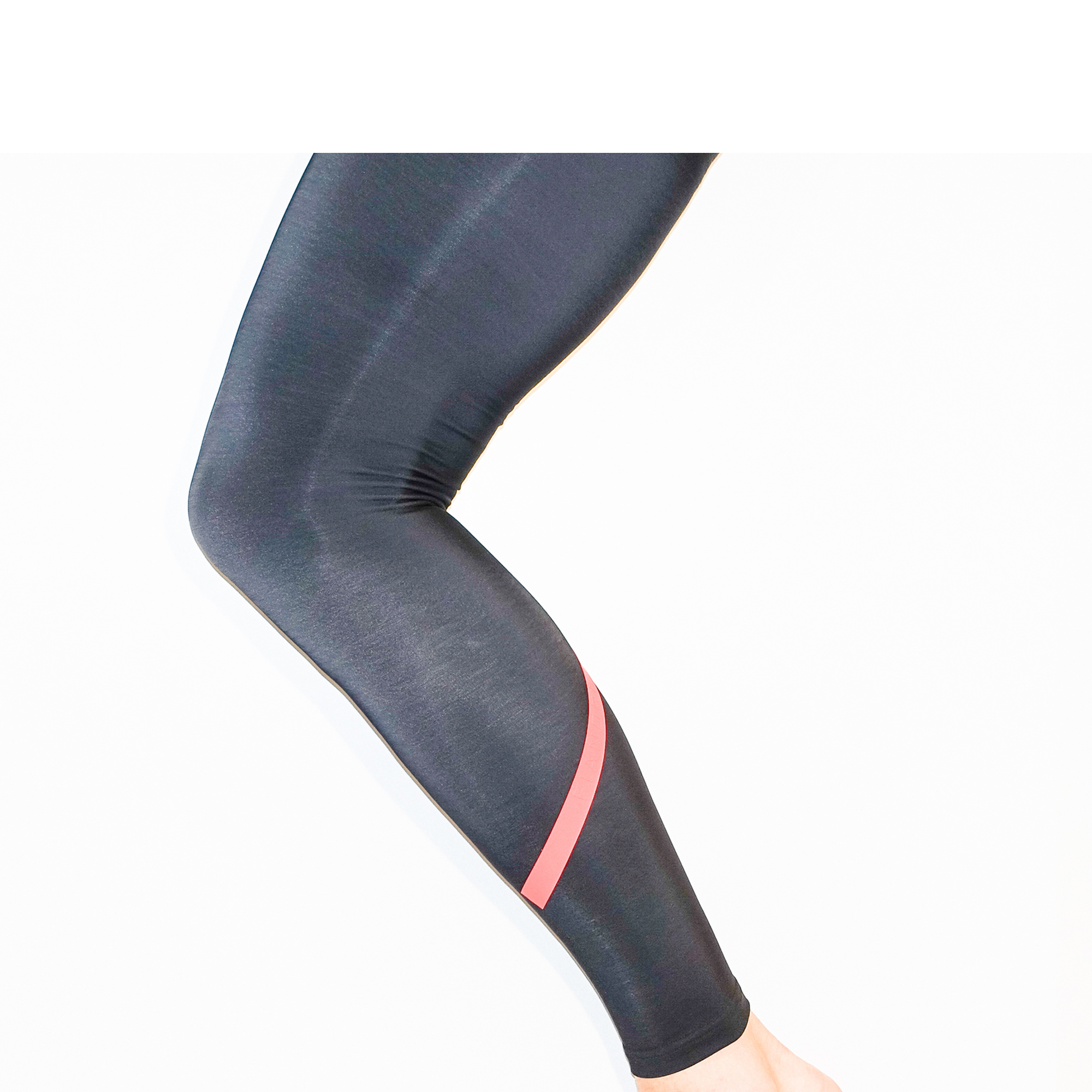 Sportful Fiandre NoRain leg warmers being worn against a white background