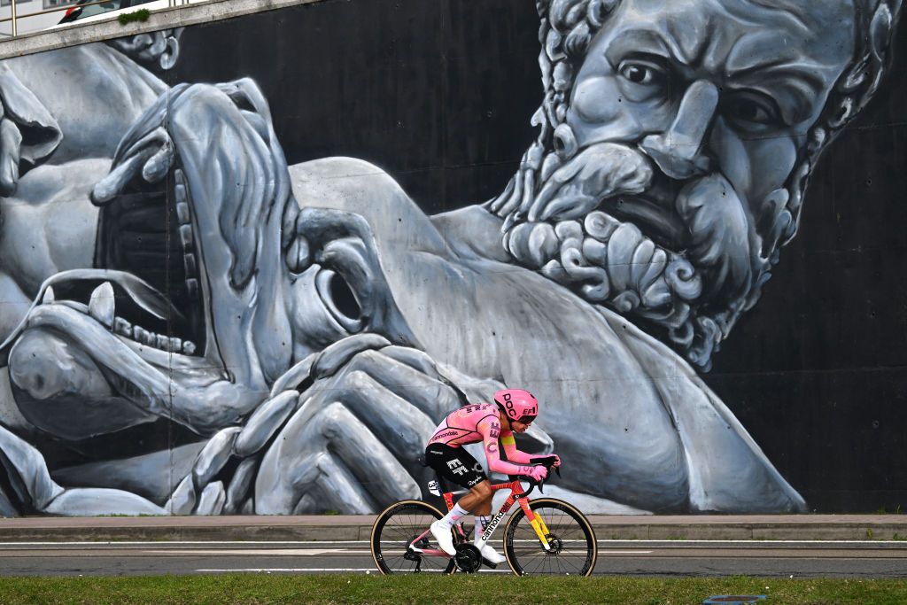 A CORUNA SPAIN FEBRUARY 22 Rigoberto Uran of Colombia and Team EF Education EasyPost sprints during the 3rd O Gran Camio The Historical Route 2024 Stage 1 a 141km individual time trial at stage from A Coruna to A Coruna on February 22 2024 in A Coruna Spain Photo by Dario BelingheriGetty Images
