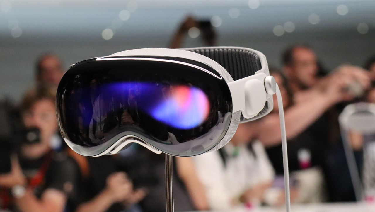 Apple just upgraded the Vision Pro with the M5 chip, and a 'Dual Knit Band' that looks way more comfortable