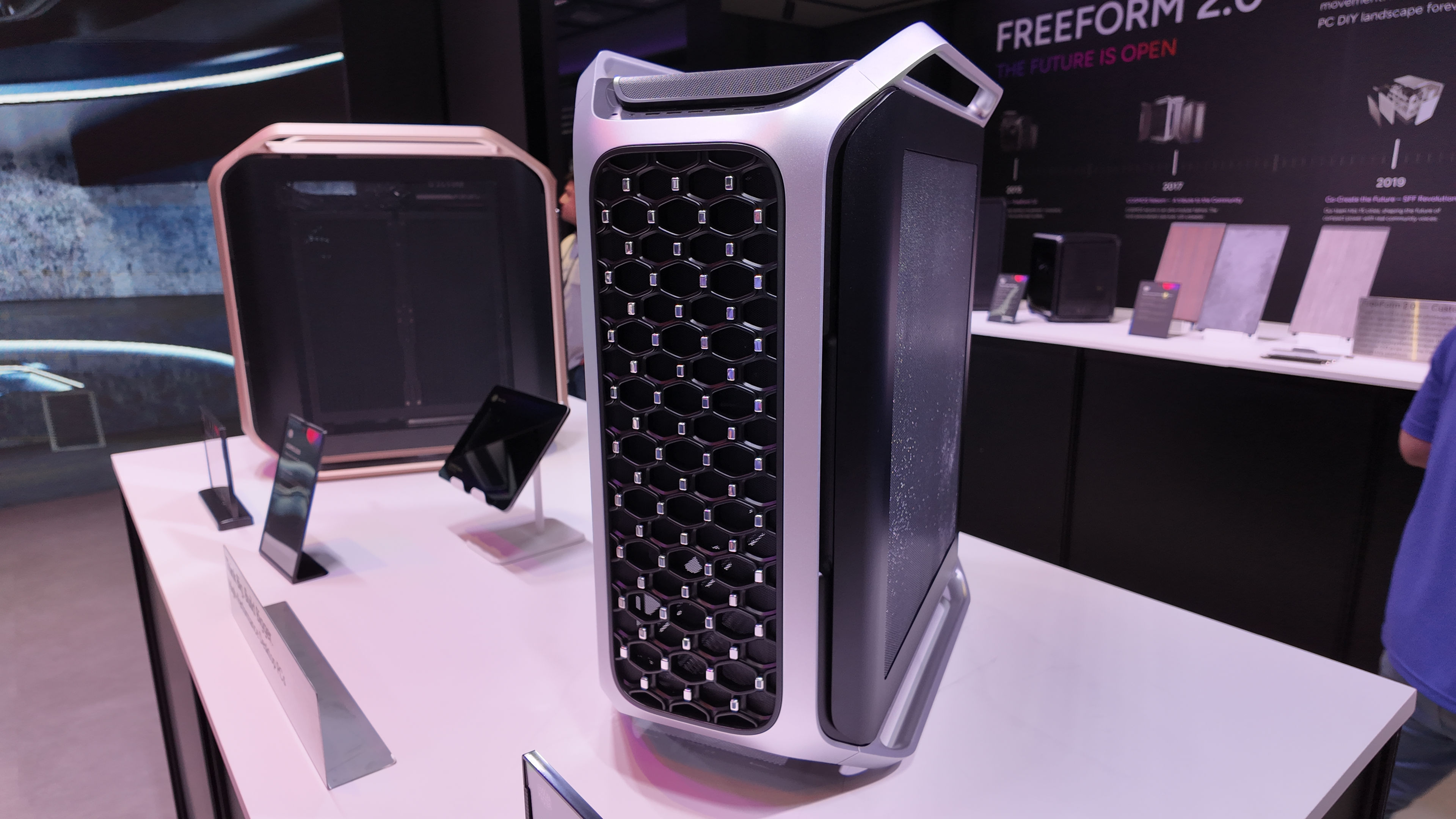 For this year’s Computex, Cooler Master showcases two new PC cases: a fresh look for the legendary Cosmos and a weird-but-cool goldfish bowl 360 Panoramic