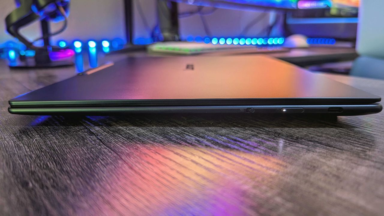 Image of the Lenovo Yoga Slim 7x (Gen 9) laptop.