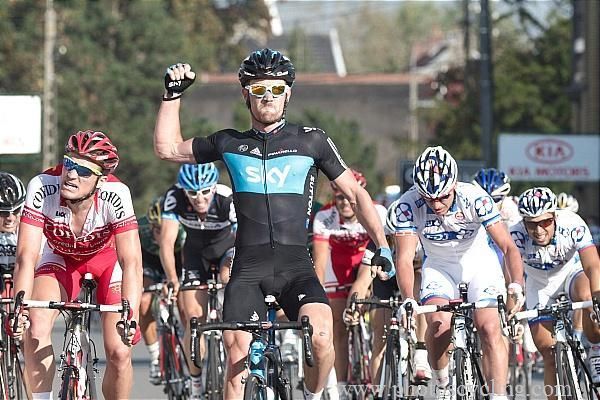 Sutton got an excellent lead out from his teammates
